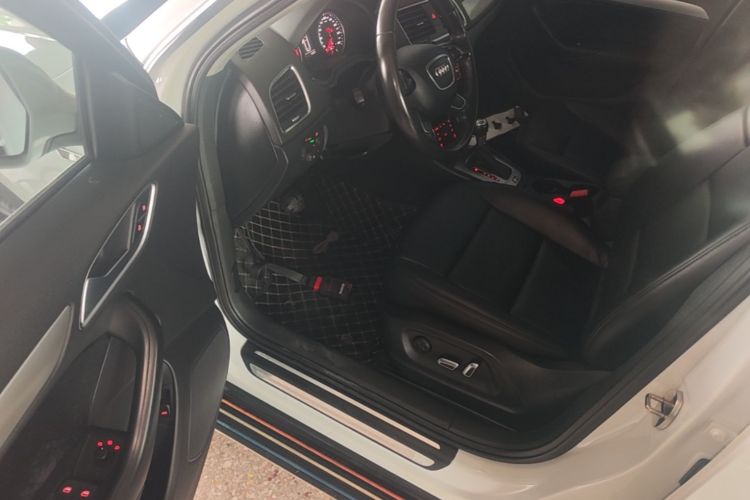 Audi Q3 2016 imagen de coche #16