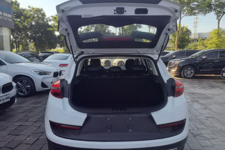 GEELY Emgrand GS 2018 car image #19