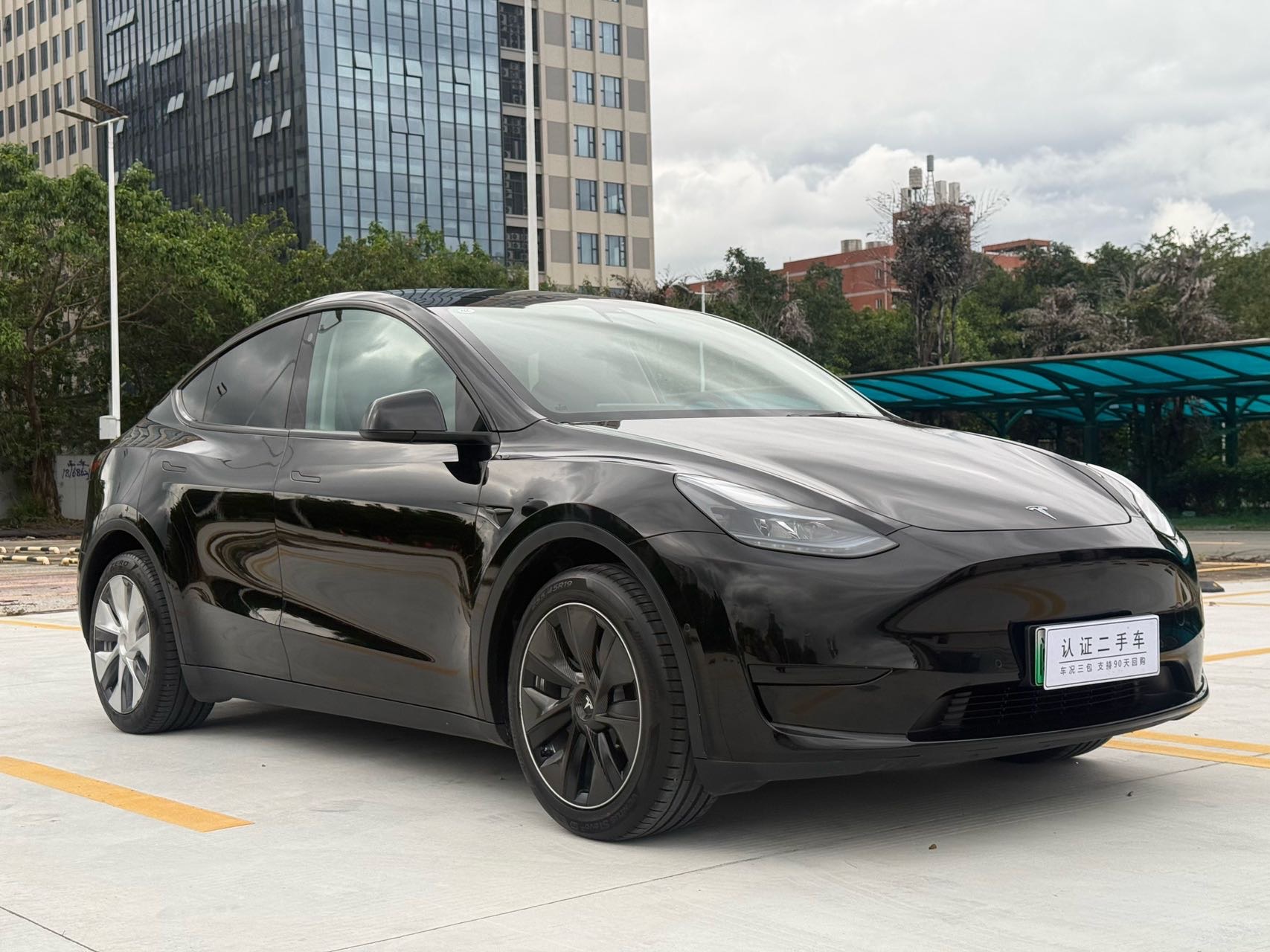 Tesla Model Y 2022 #3 Tesla Model Y 2022 car image #3