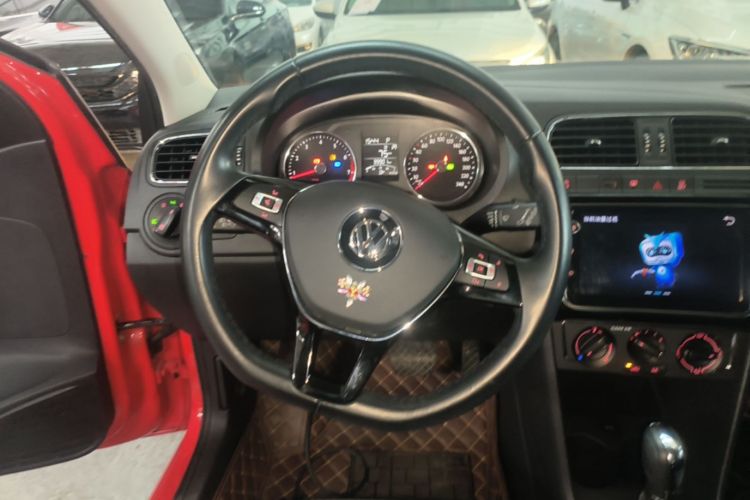 Volkswagen Polo 2019 car image #11