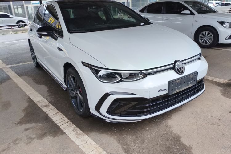 Volkswagen Golf 2023 car image #4