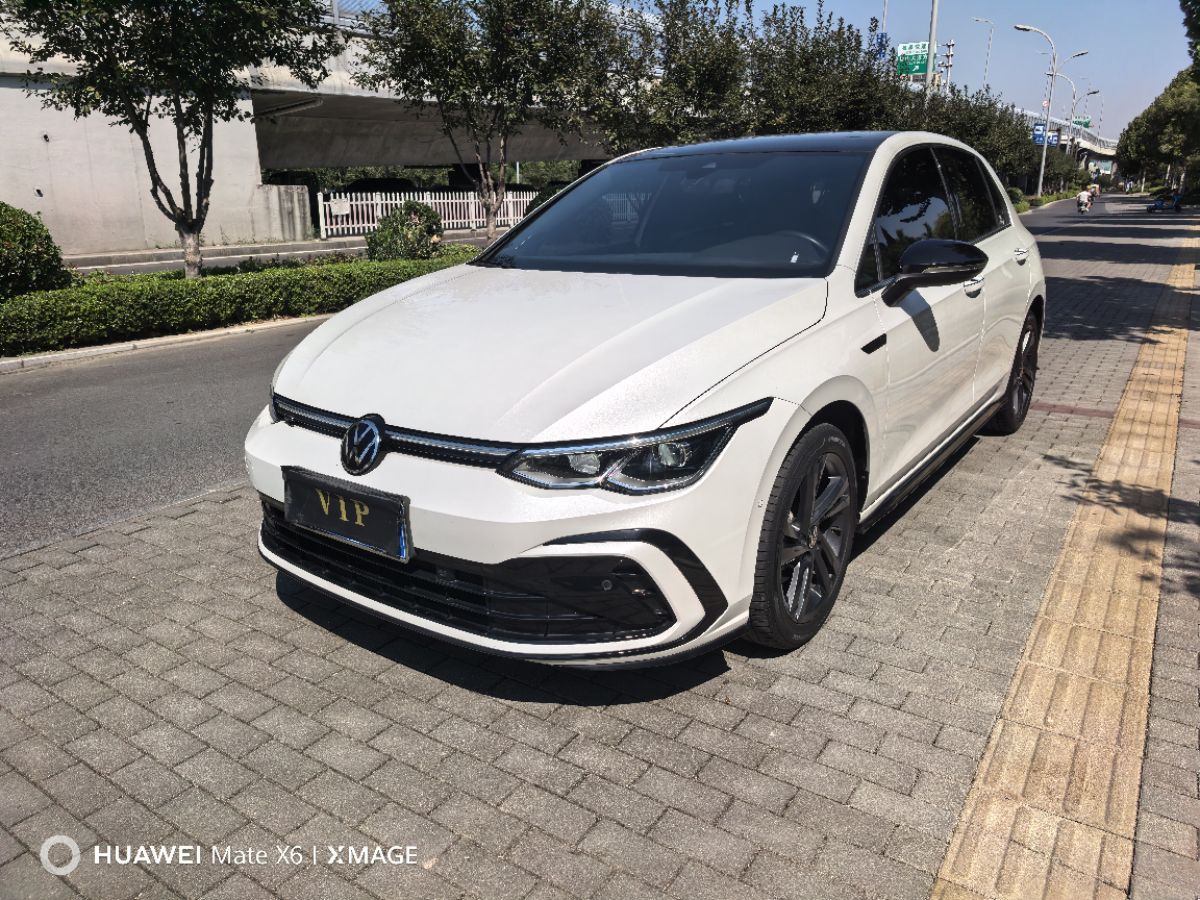 Volkswagen Golf 2024 car image 
