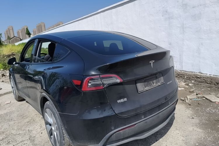 Tesla Model Y 2022 car image #5