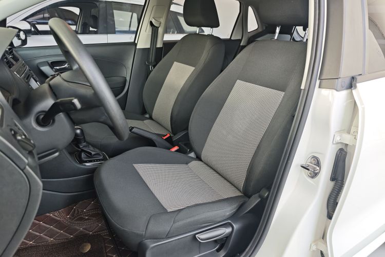 Volkswagen Polo 2017 #15 Volkswagen Polo 2017 car image #15