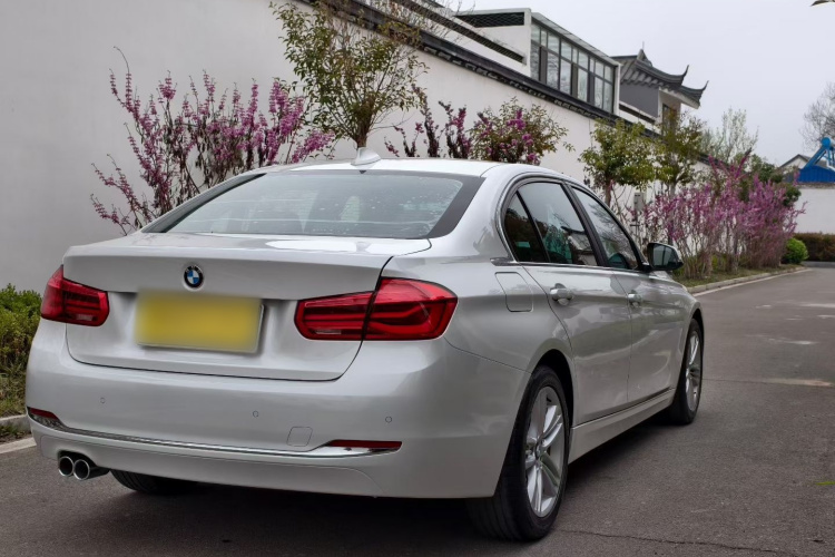BMW 3 Series 2017 #6 BMW 3 Series 2017 car image #6