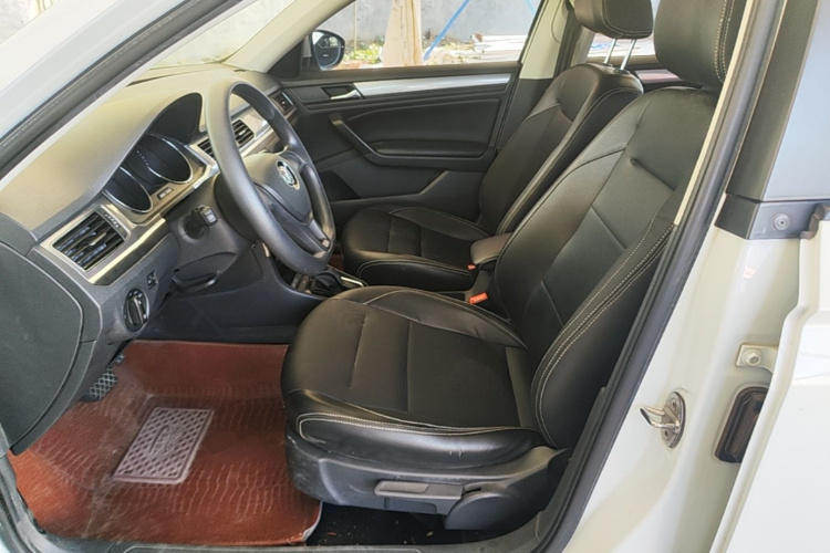 Volkswagen Bora 2023 imagen de coche #19
