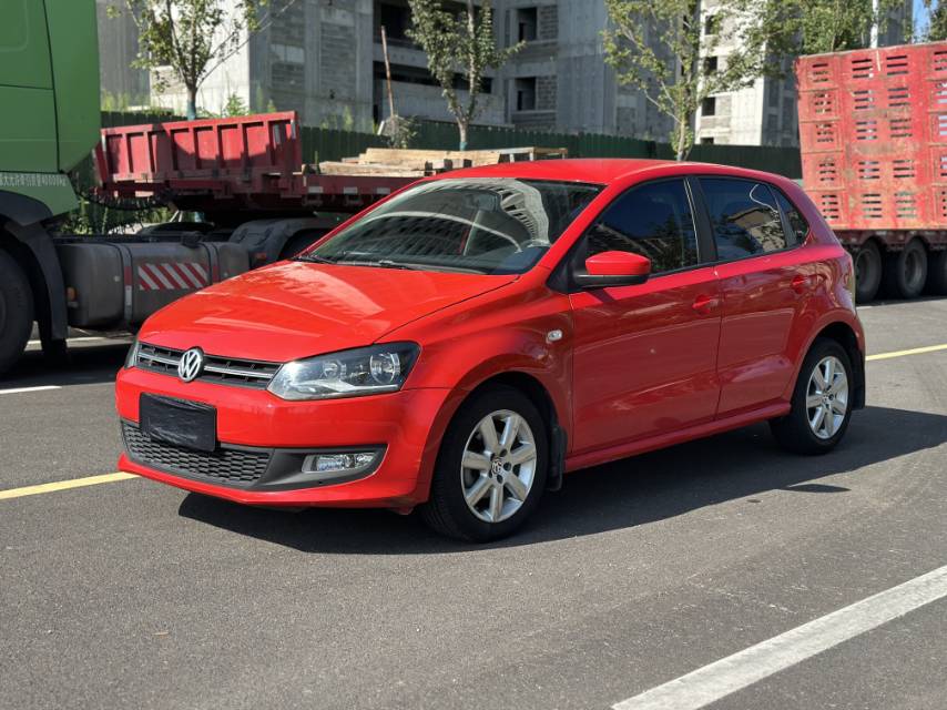 Volkswagen Polo 2013 Volkswagen Polo 2013 car image