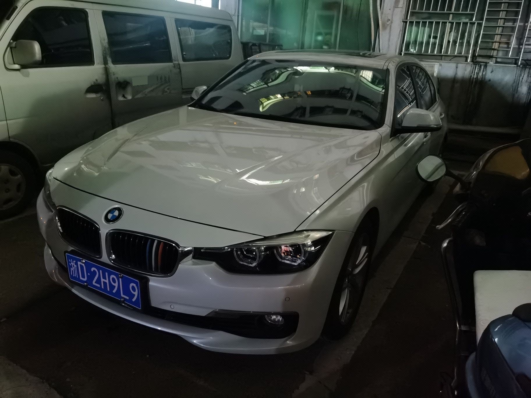 BMW 3 Series 2017 BMW 3 Series 2017 car image