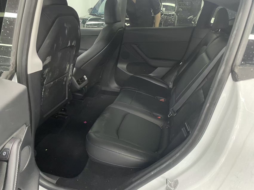 Tesla Model Y 2023 car image #6