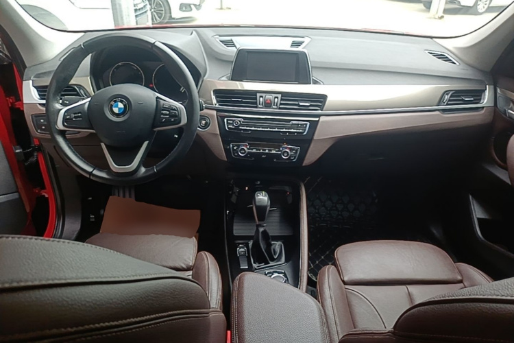 BMW X1 2019 car image #10
