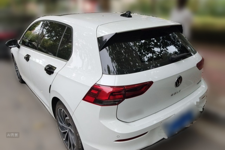 Volkswagen Golf 2021 car image #5