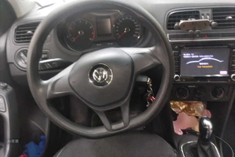 Volkswagen Polo 2016 car image #12