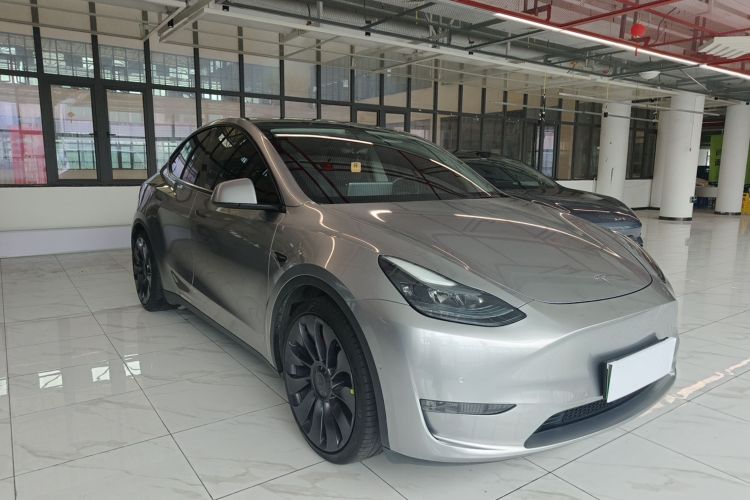Tesla Model Y 2022 #4 Tesla Model Y 2022 car image #4