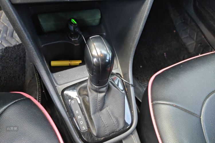 Volkswagen Santana 2016 car image #16