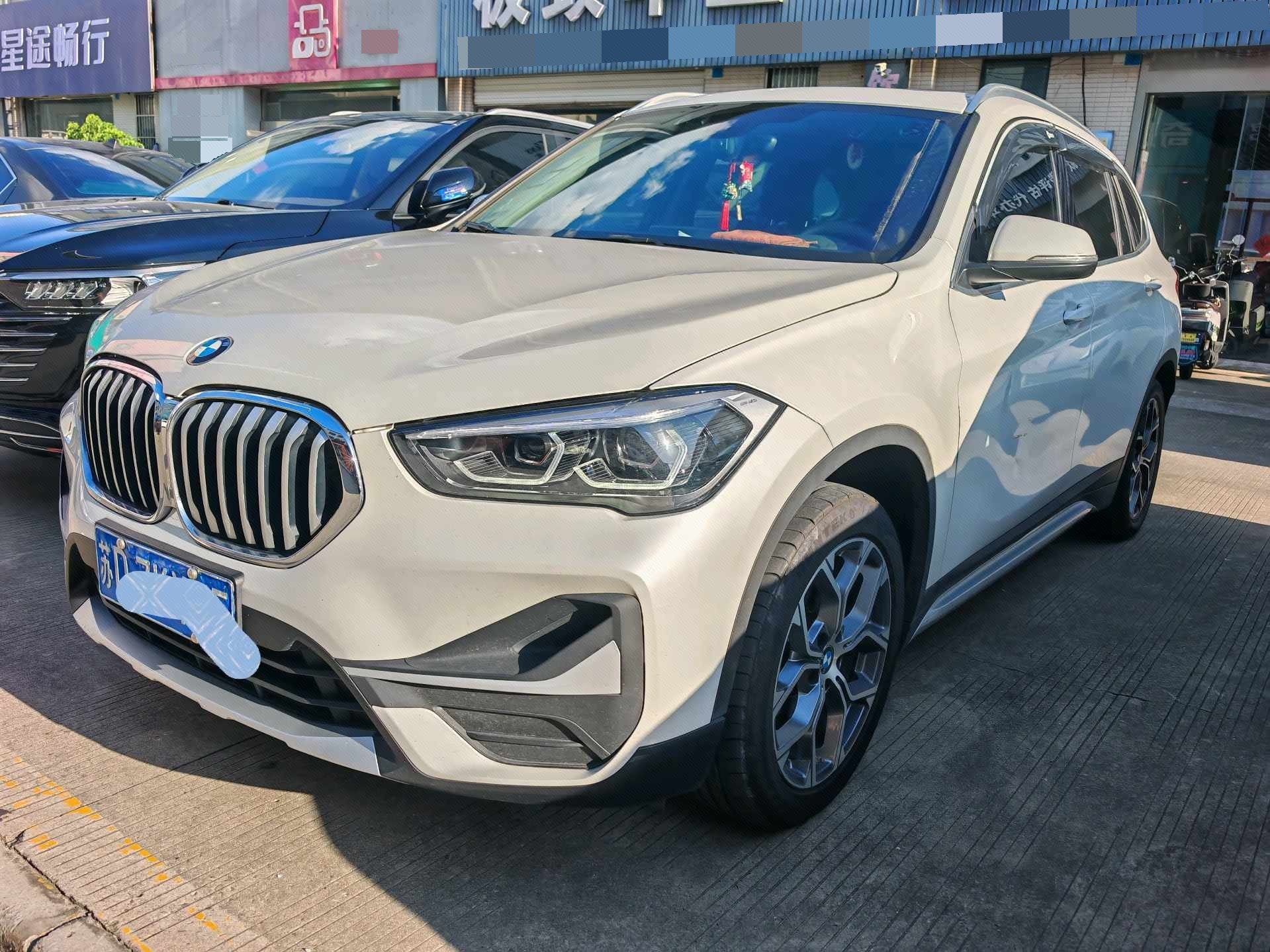 2019 immagine di auto 