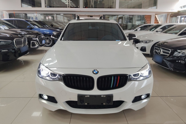 BMW 3 Series GT 2019 imagem de carro #3