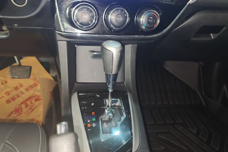 Toyota Corolla 2019 #14 Toyota Corolla 2019 car image #14
