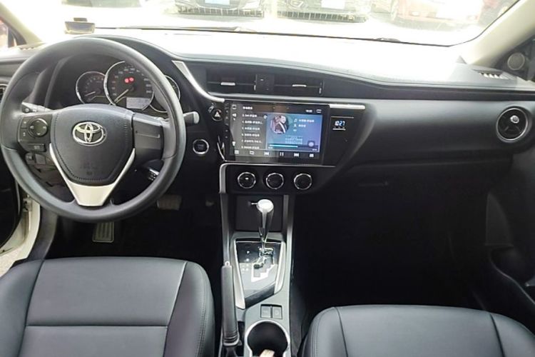 Toyota Corolla 2018 car image #10