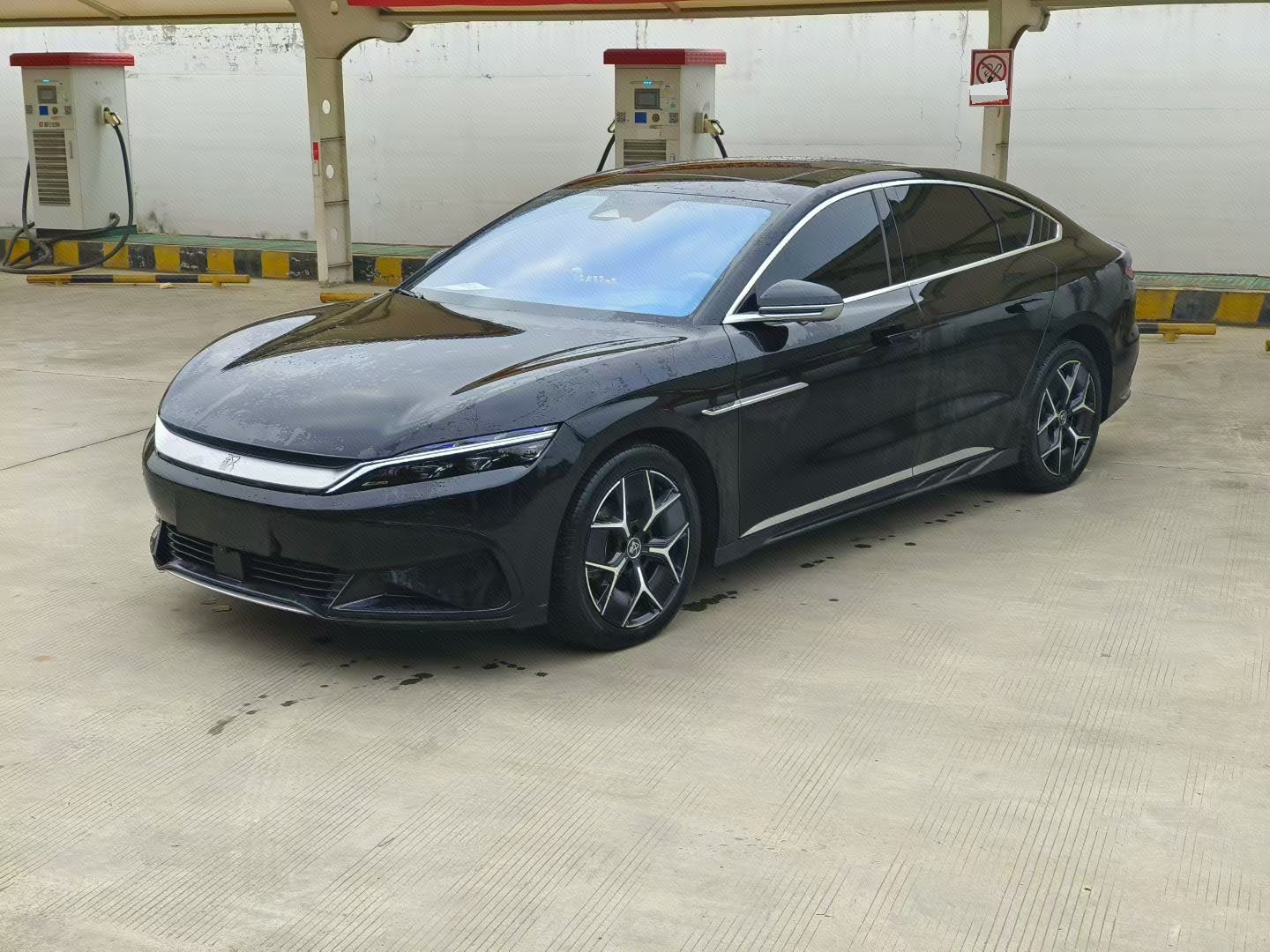 BYD Han 2024 car image 