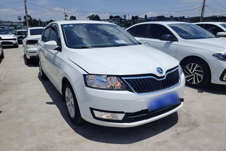 Skoda Rapid 2016 image de voiture #4