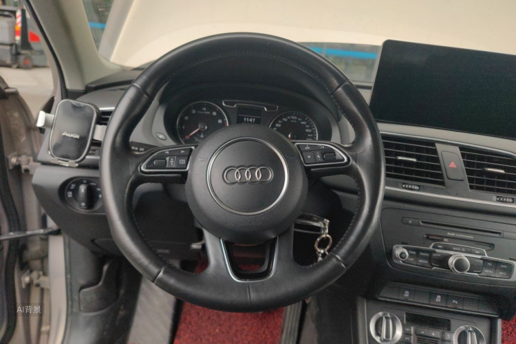 Audi Q3 2016 car image #12