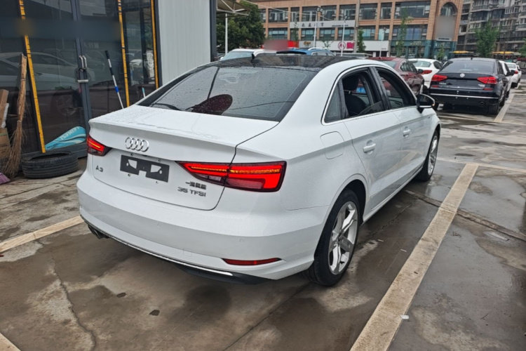 Audi A3 2019 car image #7