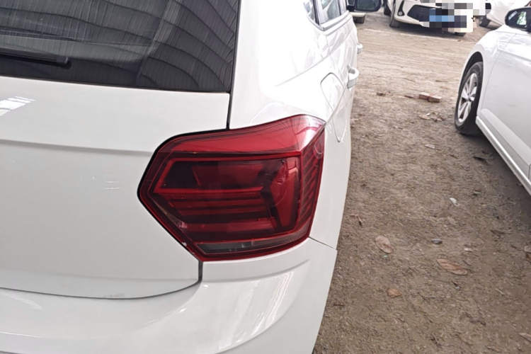 Volkswagen Polo 2023 car image #8