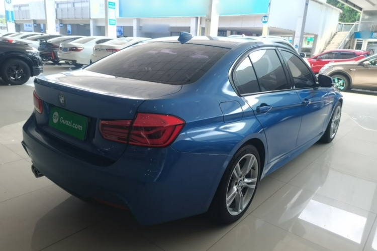 BMW 3 Series 2018 #5 BMW 3 Series 2018 صورة سيارة #5