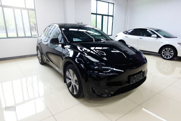 Tesla Model Y 2022 #4 Tesla Model Y 2022 car image #4