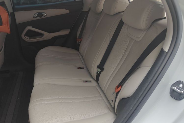 BYD YuanUP 2025 #10 BYD YuanUP 2025 car image #10
