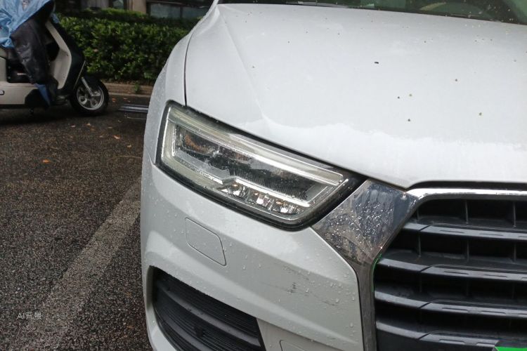 Audi Q3 2016 car image #8