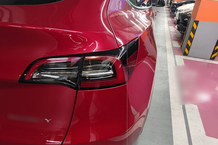 Tesla Model Y 2023 #8 Tesla Model Y 2023 car image #8