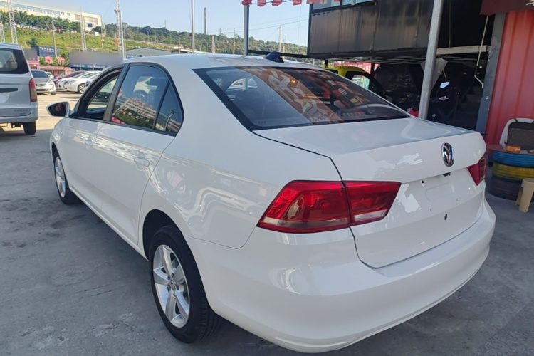 Volkswagen Santana 2016 car image #5