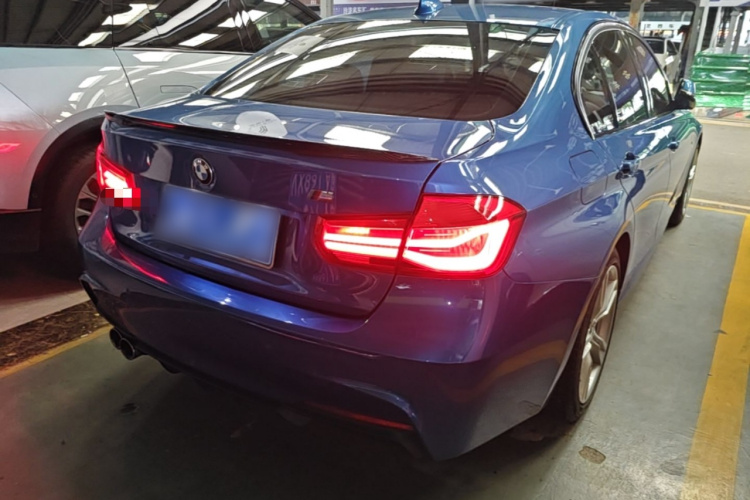 BMW 3 Series 2018 #7 BMW 3 Series 2018 car image #7