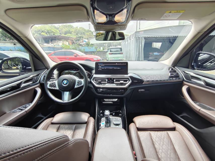 BMW iX3 2021 car image #8