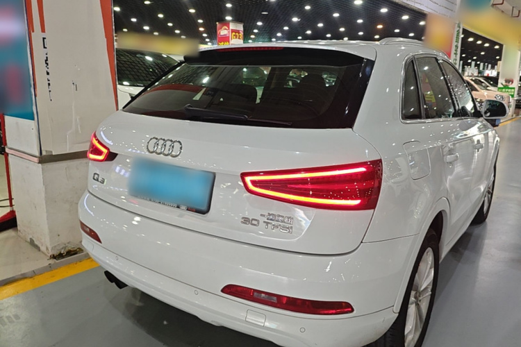 Audi Q3 2016 изображение автомобиля #7