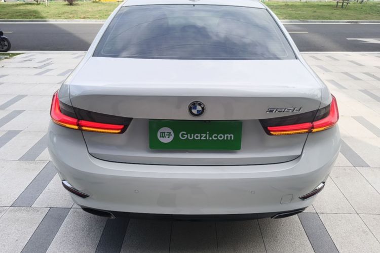 BMW 3 Series 2019 #4 BMW 3 Series 2019 car image #4