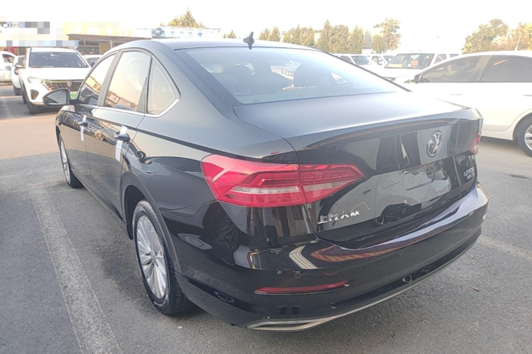 Volkswagen Lavida 2018 car image #5