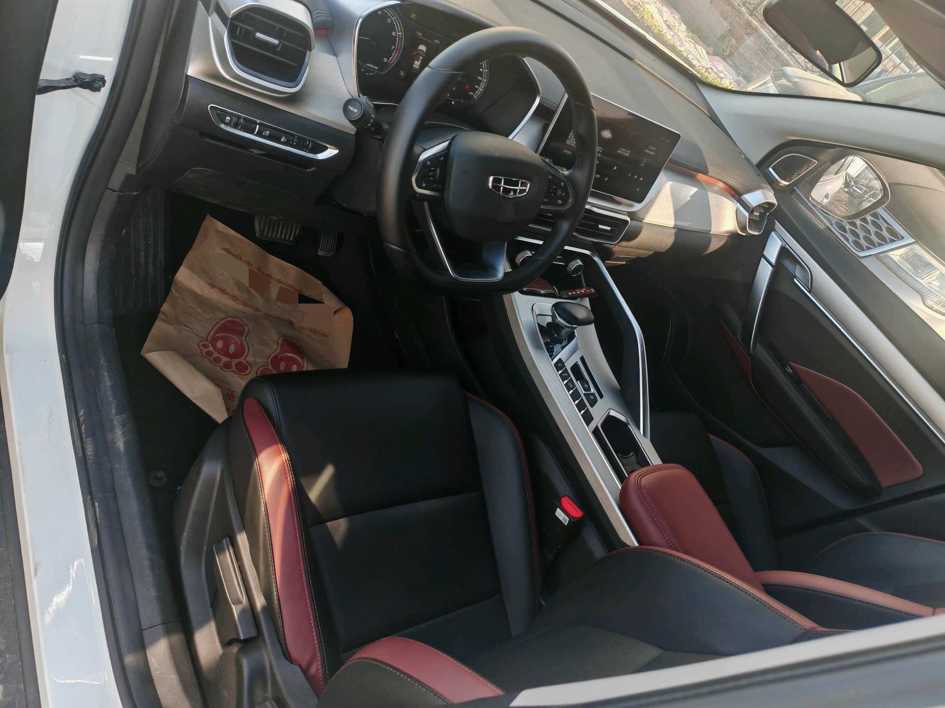 GEELY Coolray 2023 #4 GEELY Coolray 2023 изображение автомобиля #4