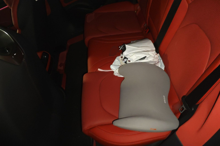 MI SU7 2025 image de voiture #10