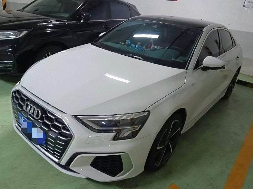 2022 immagine di auto 