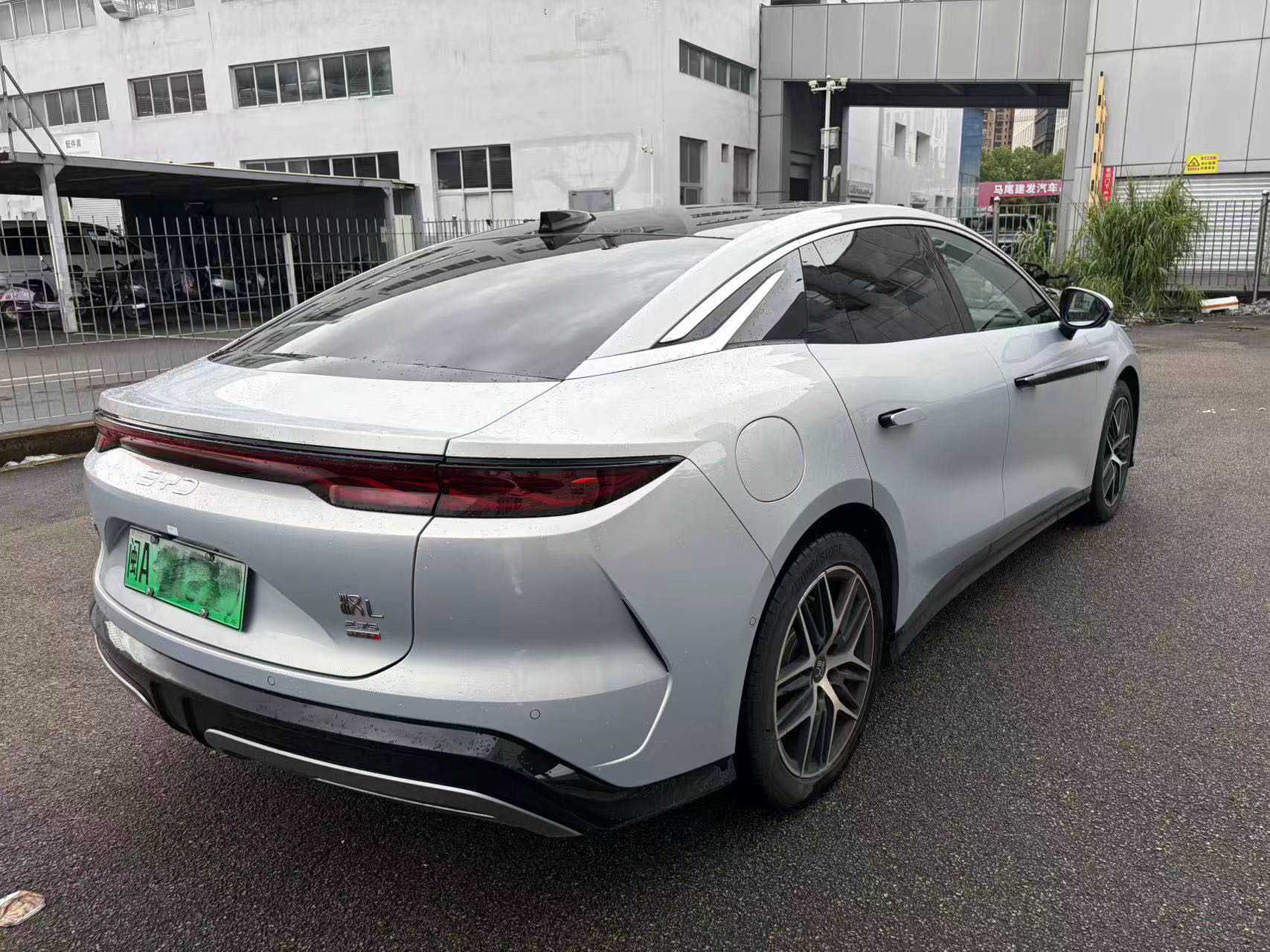 BYD HanL 2025 car image #8
