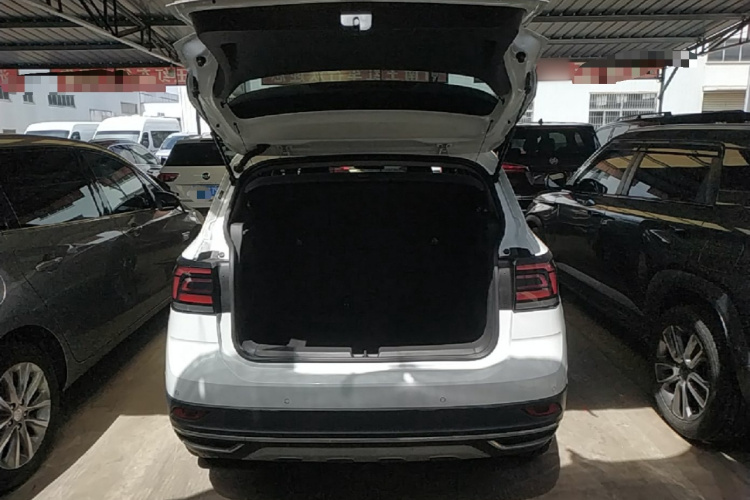 Volkswagen T-Cross 2023 #19 Volkswagen T-Cross 2023 car image #19