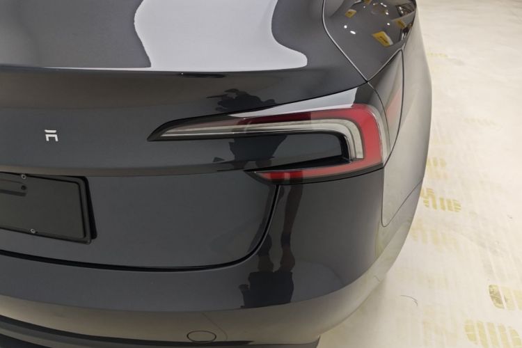 Tesla Model 3 2024 car image #8