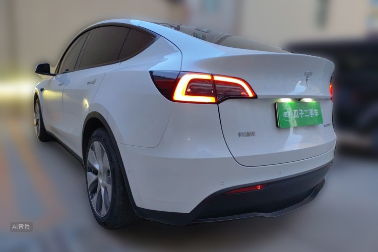Tesla Model Y 2022 car image #5