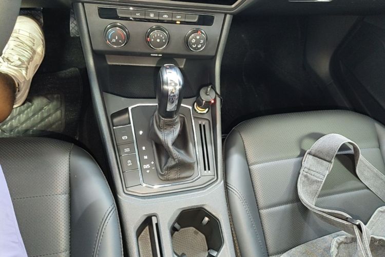 Volkswagen Lavida 2019 #14 Volkswagen Lavida 2019 car image #14