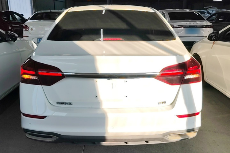 GEELY Emgrand 2021 #6 GEELY Emgrand 2021 car image #6