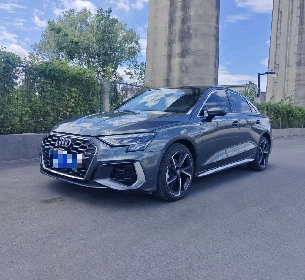 2022 immagine di auto 