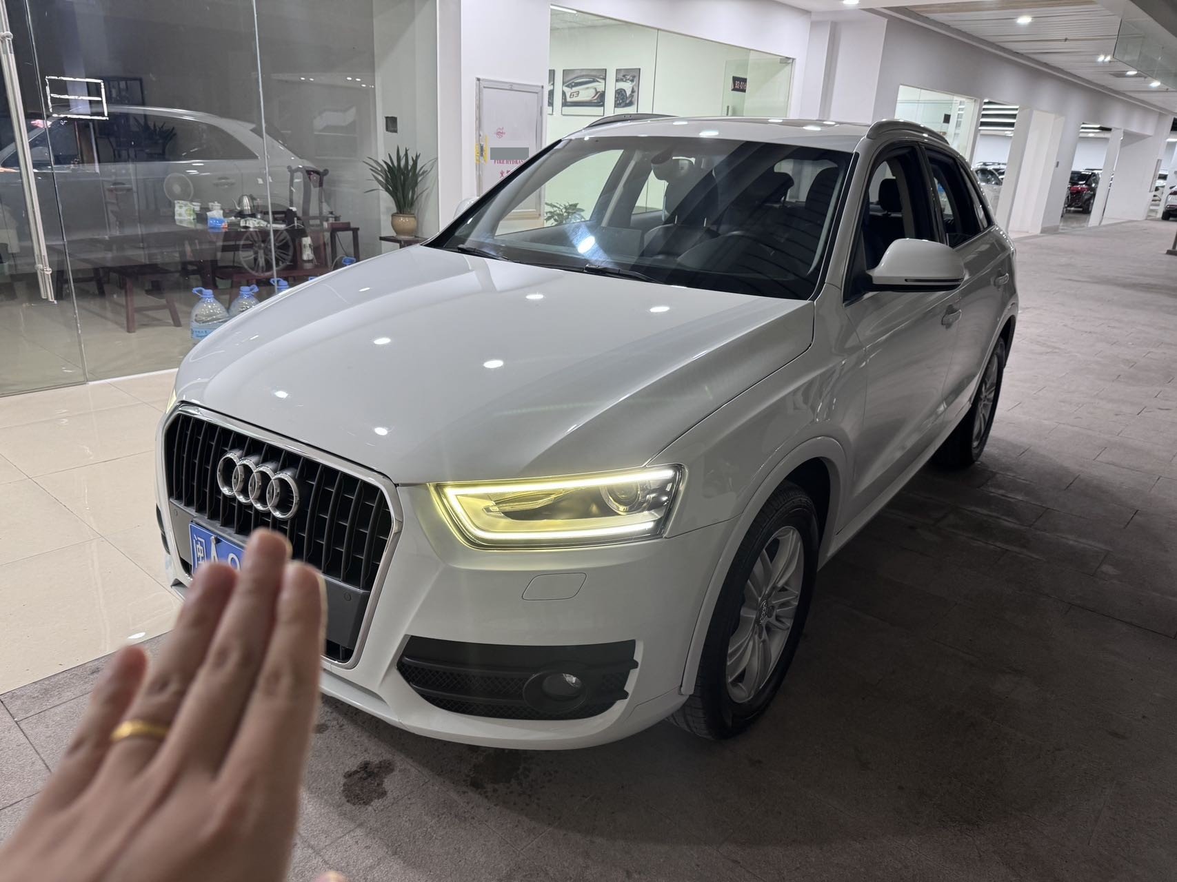 Audi Q3 2015 car image 