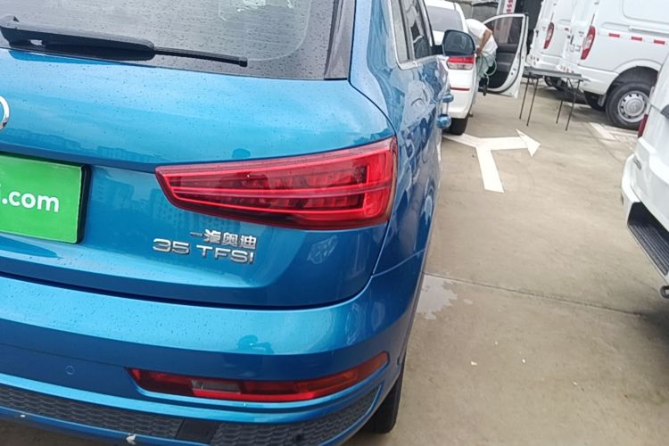 Audi Q3 2019 #8 Audi Q3 2019 car image #8